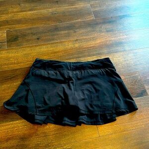 Lululemon size 10 tennis/running skort